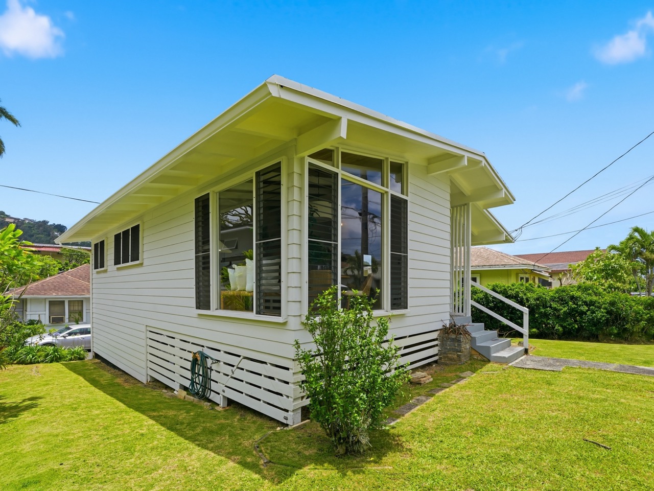 Side elevation with louvered windows